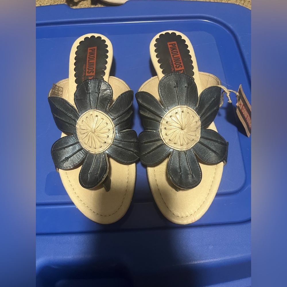 Never worn before !